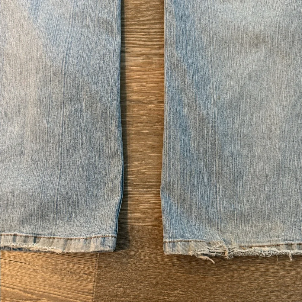 6/$25 Mudd Light Blue Flare Jeans - Picture 11 of 16